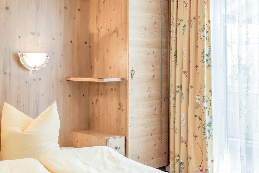 Ferienhaus Apart Sonnzeit Sölden Oda fotoğraf