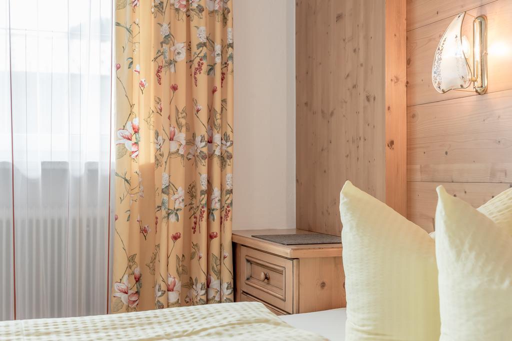 Ferienhaus Apart Sonnzeit Sölden Oda fotoğraf